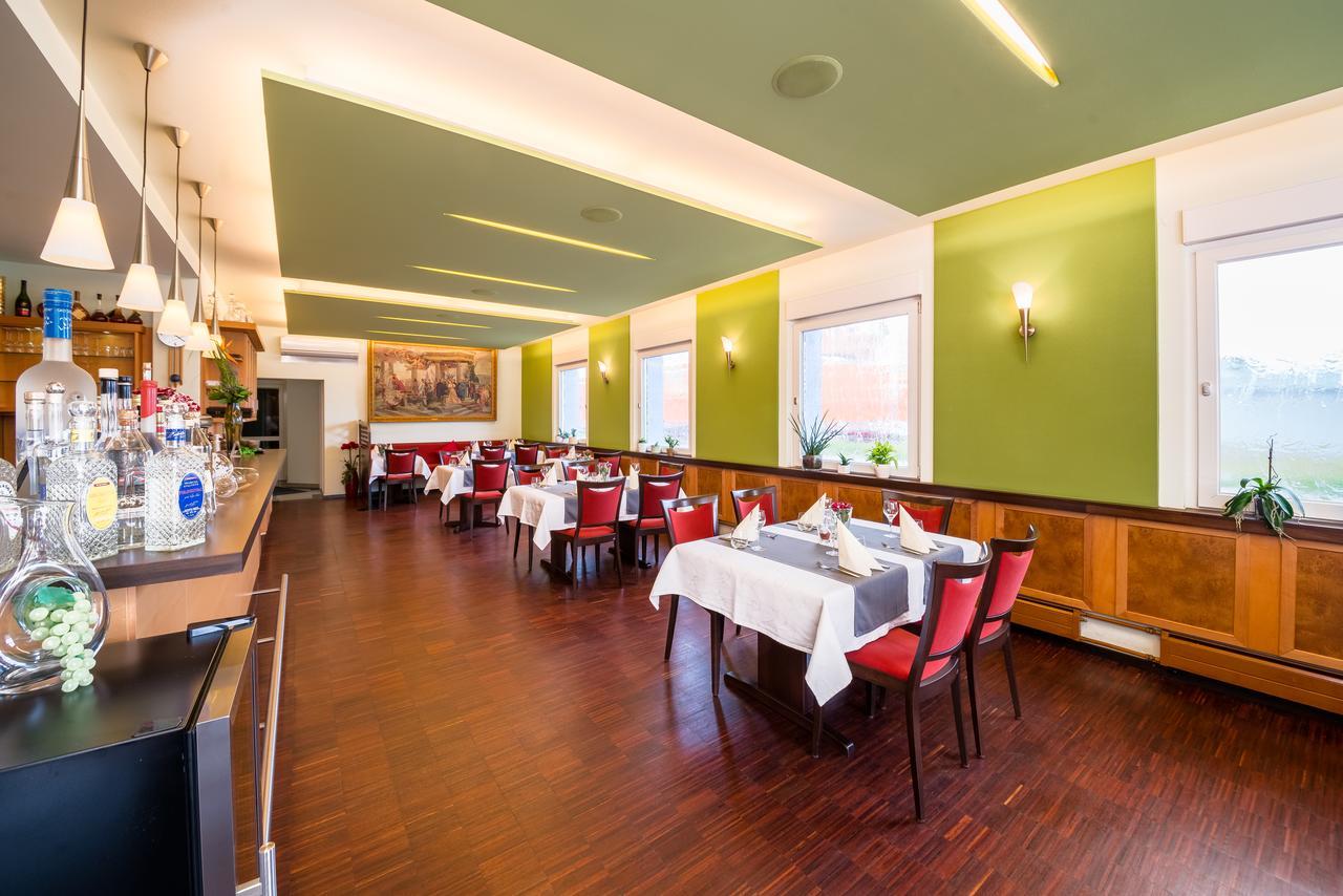 Hotel Restaurant Vater Rhein Woerth am Rhein Eksteriør billede
