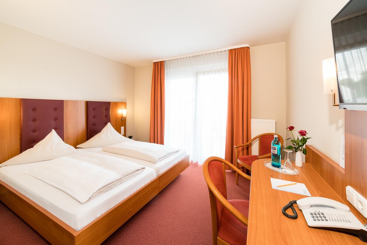 Hotel Restaurant Vater Rhein Woerth am Rhein Eksteriør billede